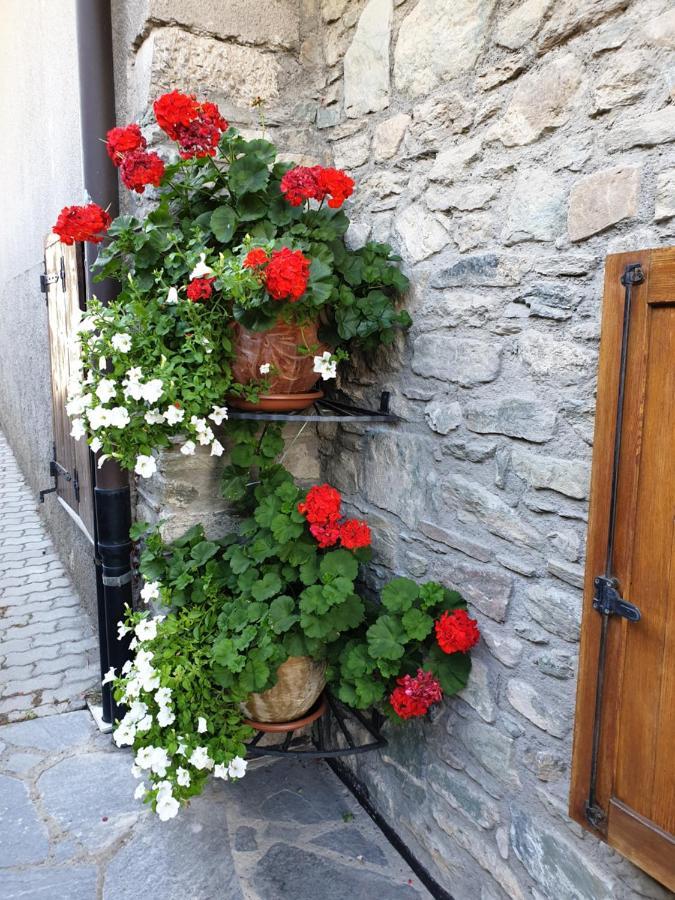 Suite Del Villaggio Sarre Buitenkant foto